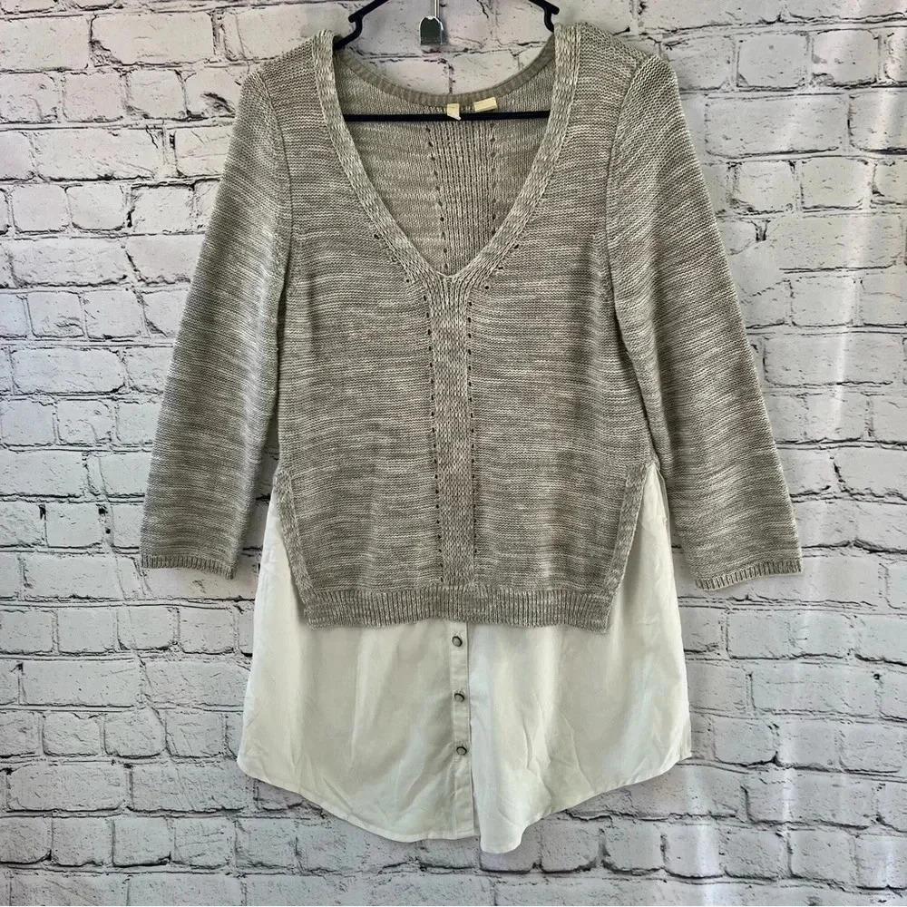 Moth‎ Anthropologie Mixed Media Sweater Blouse Gray and White Size Medium